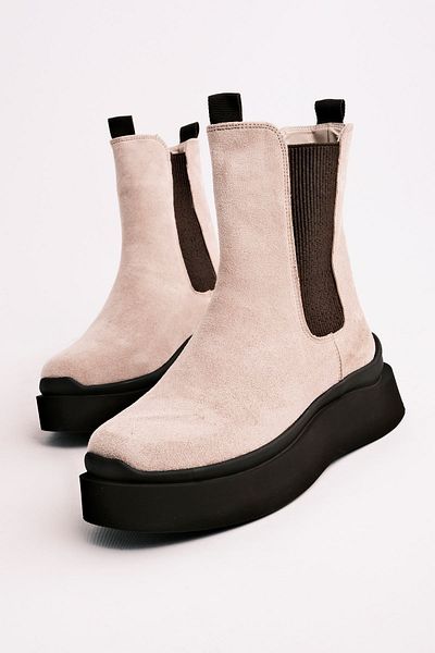 Lal Shoes & Bags Дамски ботуши Olivya с еластична лента отстрани на петата - кремави
