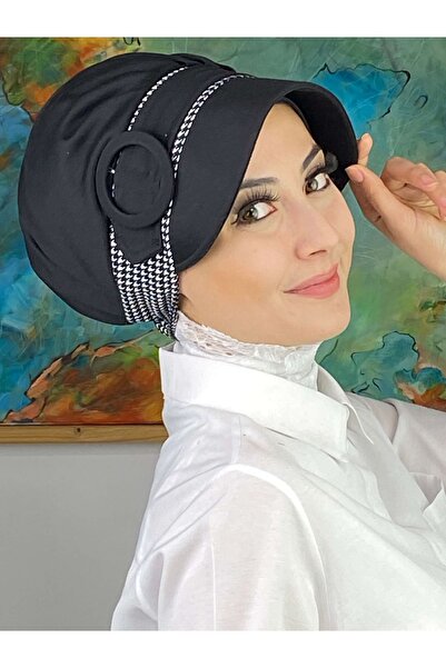 BUTİKAMBAR Nazlı Model Tokalı İri Siyah Beyaz Kazayaklı Tesettür Siyah Şapka