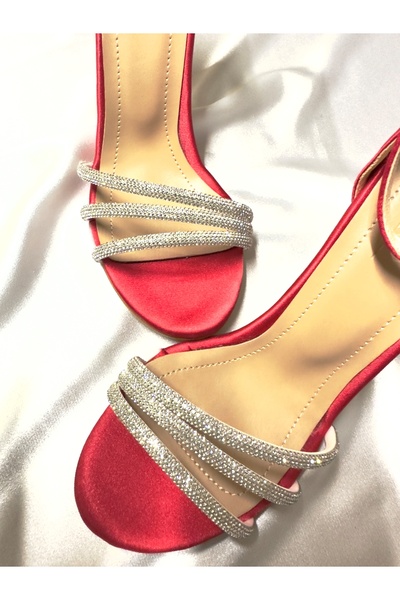 TrendyAnka Lady Kırmızı Saten Taşlı Çok Şık 8 Cm Şeffaf Topuklu Küt Kare Burunlu Düğün Nişan Abiye Ayakkabı