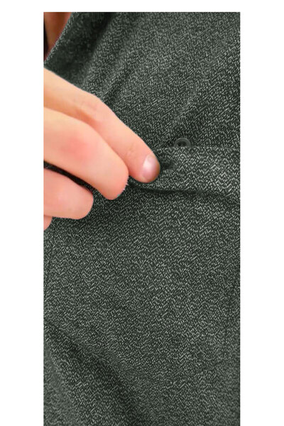 Varetta Men's Green Sanded Winter Classic Cut Collar Buttoned Shirt with Pockets