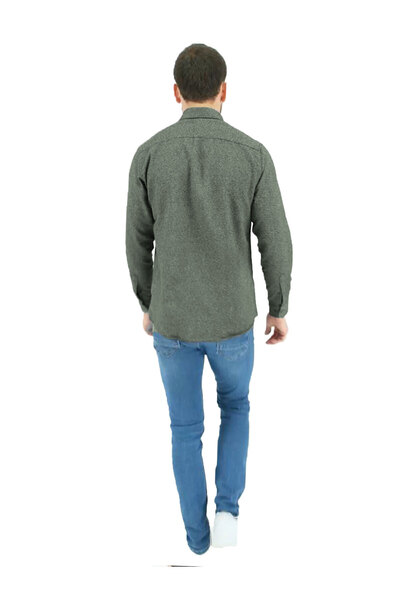 Varetta Men's Green Sanded Winter Classic Cut Collar Buttoned Shirt with Pockets