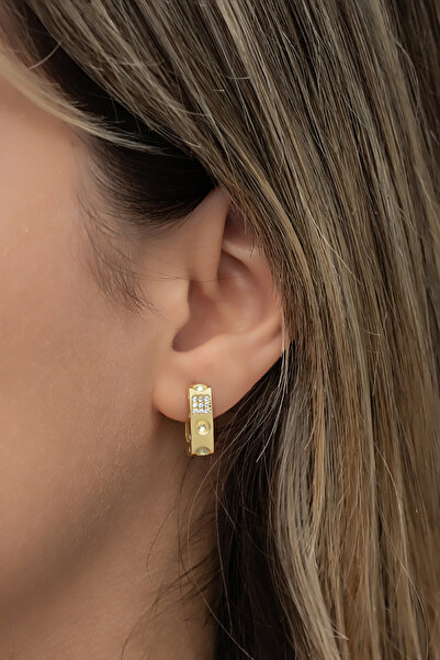 Nereze 925 Ayar Gümüş Gold Kaplama Kare Tasarım Zirkon Taşlı Küpe