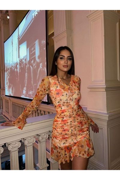 GDS BUTİK Rochie cu decolteu în V cu model adunat din tul