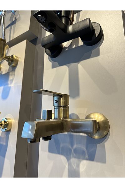 İSAOĞLU YAPI Bathroom Faucet Matte Gold Bathroom Faucet Square Modern Design Brushed Gold