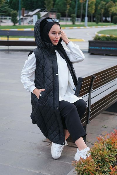 Minel سترة نسائية سوداء مبطنة ذات غطاء رأس ومفصلة MNL-020Y