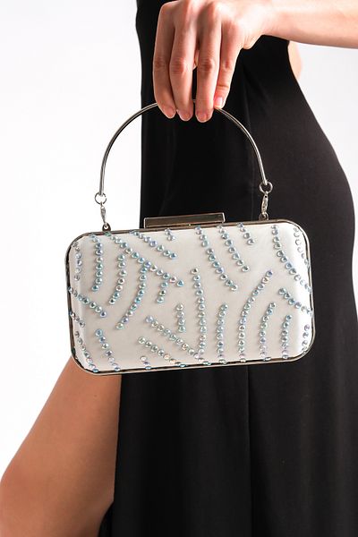 Moda Değirmeni Geantă de seară cu pietre pentru femei din satin alb BG1175-310-0009