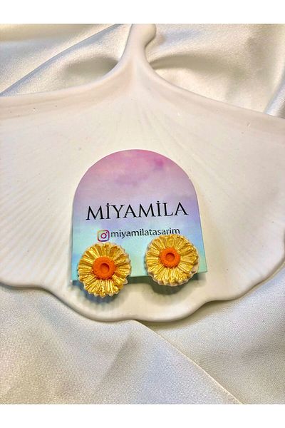 TREND Gold Color Daisy Minimal Stud Earrings
