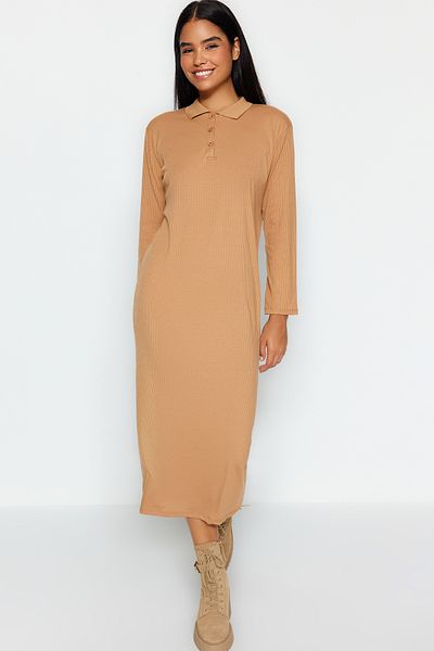 Trendyol Modest Καφέ πλεκτό φόρεμα με γιακά πόλο TCTSS23EB00246