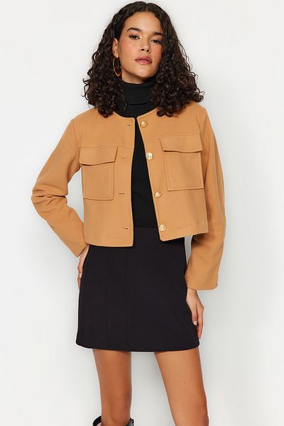 Trendyol Collection Kabát se zlatým knoflíkem Camel Stamp Jacket - Regular Fit Twoaw24Mo00132