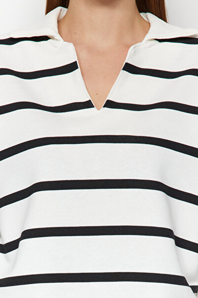 Trendyol Collection Pletená mikina Ecru Polo s límečkem Tlustý Regular/Normal Fit TWOAW24SW00111
