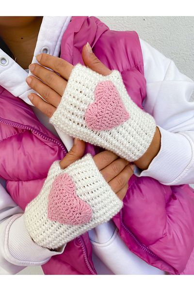 Lucky Designs Knitted White Pink Curved Heart Cut Gloves