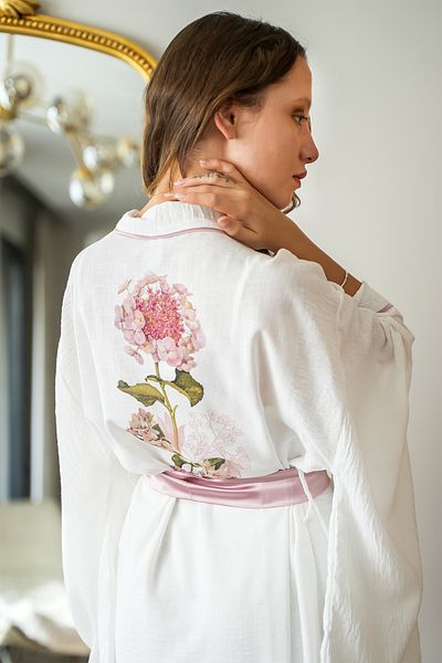 Mita Concept KIMONO CU MÂNER PĂTRAT DE CULOARE ALBĂ CU BUMBAC DE IN PUDRĂ