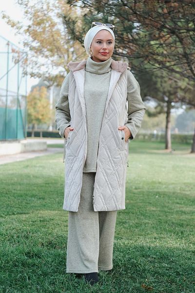 Minel سترة نسائية مبطنة ذات ياقة فرو بيج ومطاطة ومفصلة Mnl-025y