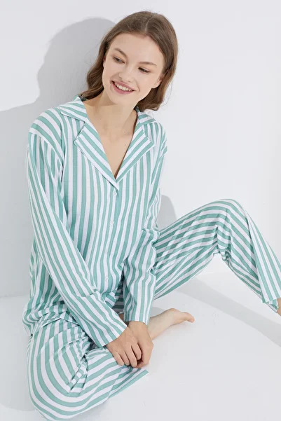 Siyah İnci green and white Buttoned Knitted Pajamas Set