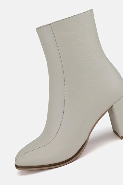 TUNAELLİ Kadın Bej Hakiki Deri 35-41 Numara Topuklu Bot & Bootie