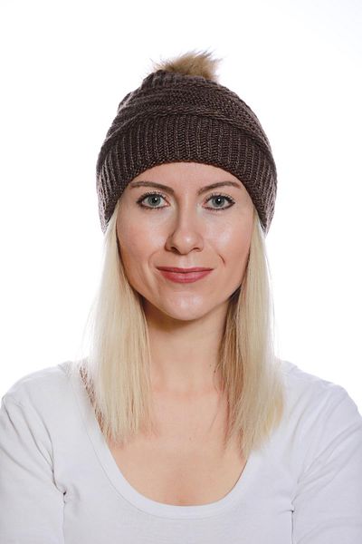 toptanhanem Stylish Pompom Wool Beret Brown - Add Your Style to Cold Weather