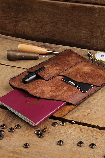 New Coast Leather 1900's Ръчно изработен портфейл за паспорт от естествена кожа