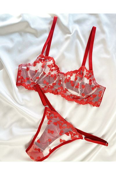 Arinda Love Bouquet Red Heart Underwire Brode Underwear Set