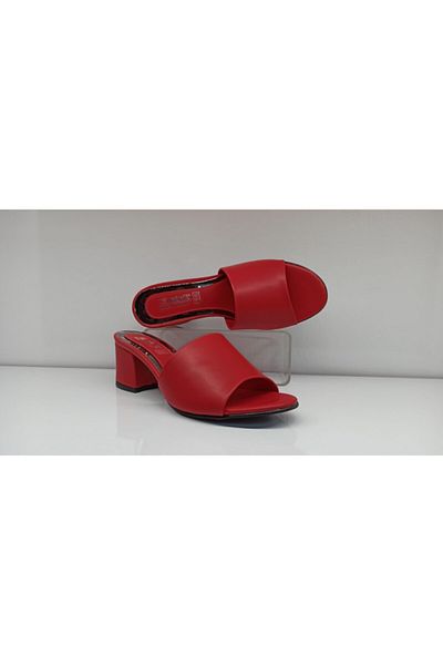 Muya Women's Red Luxury Slippers