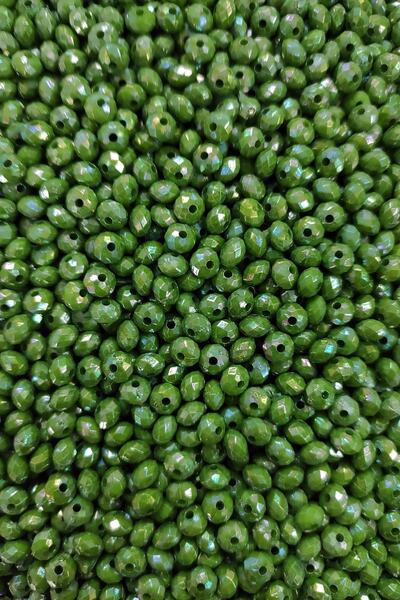 platin hediyelik 100 جرام خرز كريستالي بلاستيكي أخضر فستقي 6 مم