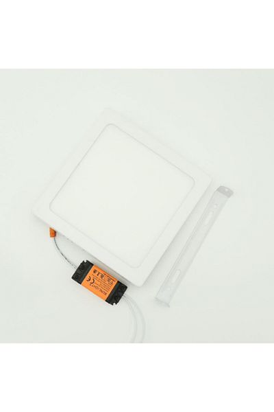 Sunlight وحدة إنارة LED مربعة بيضاء مثبتة على السطح بقدرة 12 وات مع محول