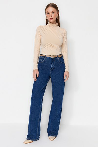 Trendyol Collection Stretch-Strickbody mit Stehkragen und Druckknöpfen in Stone Gather-Optik TWOAW24BD00014
