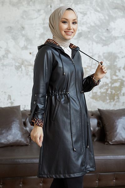 InStyle Almin Griff Epaulette Detaillierte Lederkappe – Schwarz
