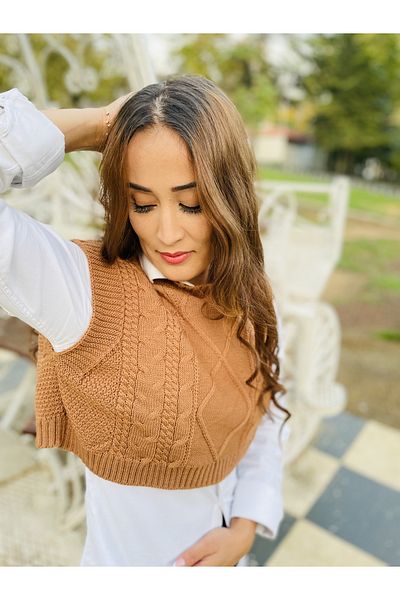 DG AURA SIDE TIE HAIR KNITTED THICK AND STYLISH CYCLING COLLAR SWEETER