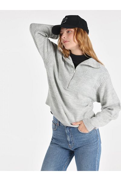 Colin's Women's Gray Sweater
