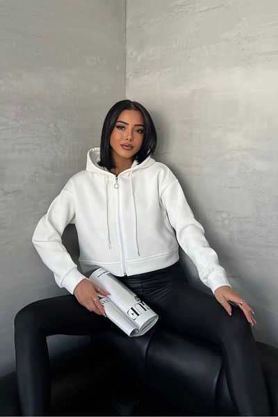 Neşeli Butik women's short sweatshirt with hood GTS025 - Ecru