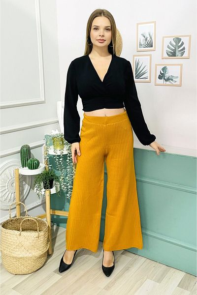 Mustard Pants Outfits For Women (103 ideas & outfits) | Lookastic