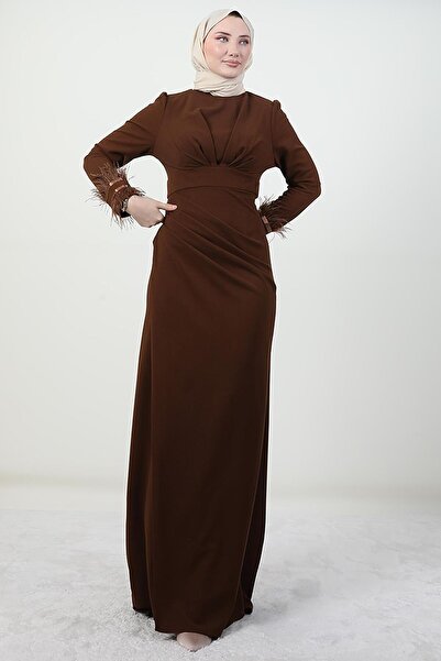 Giza Giyim Φόρεμα με πλισέ στο πλάι και ουρά σε καφέ χρώμα