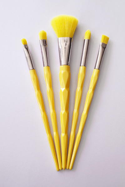 Perissy مجموعة فرش مكياج مكونة من 5 فرش مكياج باللون الأصفر