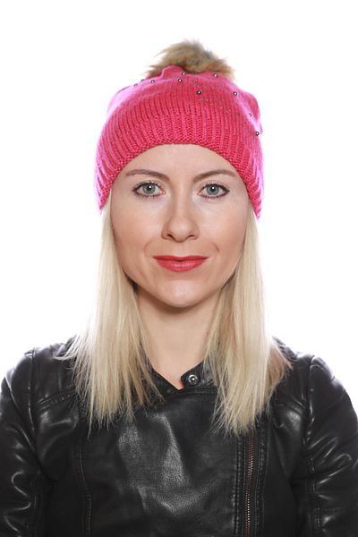 toptanhanem Pompom Stone Beret - Winter Accessory Combining Elegance and Warmth - Pink