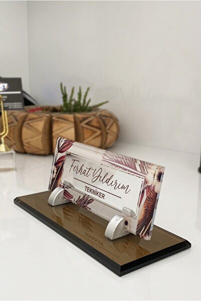 MERTKRİSTAL Uv Baskılı Masa Isimliği, Büro Ofis Makam Hediyesi, Masaüstü Isimlik Cam Masaüstü Isimlik