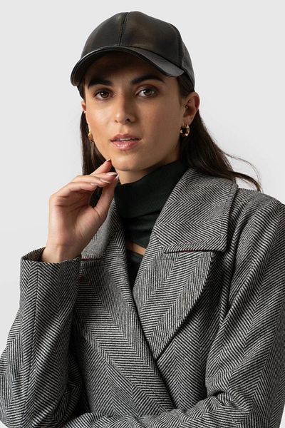 BAHELS Černá unisex veganská kožená čepice