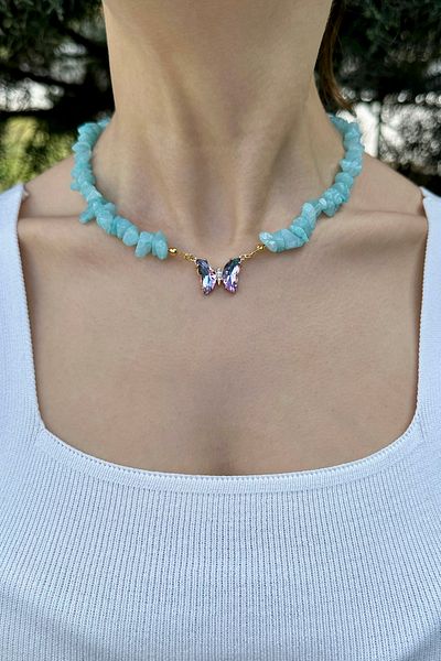 EST Aksesuar Color Changing Glass Butterfly Necklace with Natural Broken Aquamarine Stone