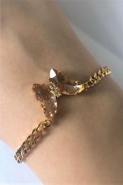 soiestore مجموعة سوار وقلادة على شكل فراشة من ماريبوسا باللون الذهبي
