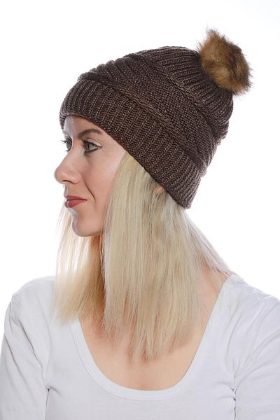 toptanhanem Stylish Pompom Wool Beret Brown - Add Your Style to Cold Weather