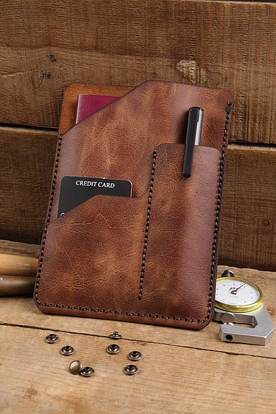New Coast Leather 1900's Ръчно изработен портфейл за паспорт от естествена кожа