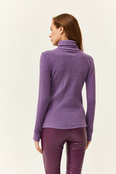 Olalook Női lila garbó nyakú, részletes lycra blúz, BLZ-19001644