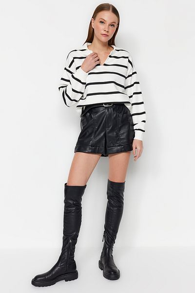 Trendyol Collection Pletená mikina Ecru Polo s límečkem Tlustý Regular/Normal Fit TWOAW24SW00111