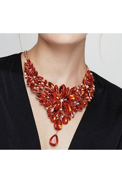 impressive Red Crystal Stone Evening Dress Necklace Earring Set (Gold)