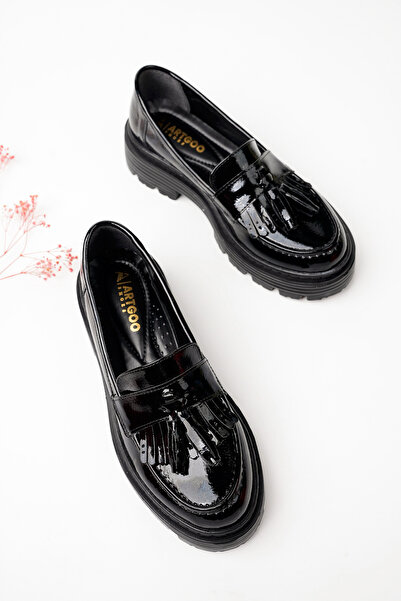 tuwoshoes Kadın Kalın Tabanlı Püsküllü Siyah Rugan Loafer Kolej Ayakkabısı