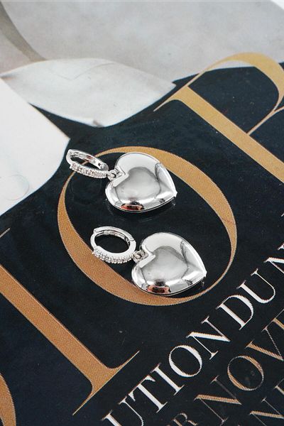 By Zeyna Aksesuar Women's Vip Series Heart Figured Earrings