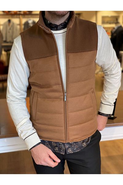 TUĞRA CENTER Men's Zippered Stitched Vest-tan