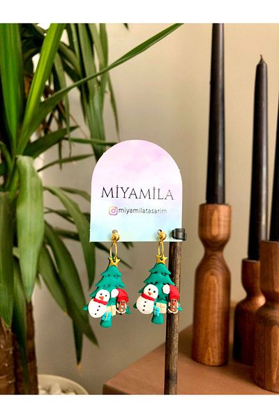 TREND Pine Tree Gift Package Cookie Man Snowman Themed Green Christmas Earrings
