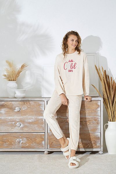 Sevim 15321 EMBROIDERED VELVET PAJAMAS SET