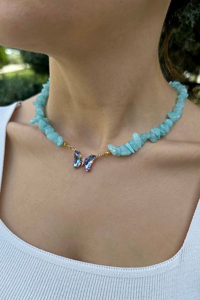 EST Aksesuar Color Changing Glass Butterfly Necklace with Natural Broken Aquamarine Stone