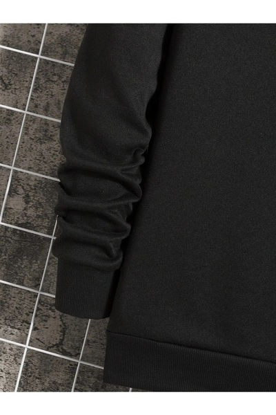 Mad&Calf Men's Basic Crew Neck 3 Thread Non-Ribbed Sweatshirt